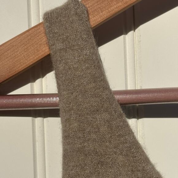 Lisa Yang Capucine Bralette 100% Cashmere Knit Bra Mole Medium Taupe NWT - Picture 5 of 11